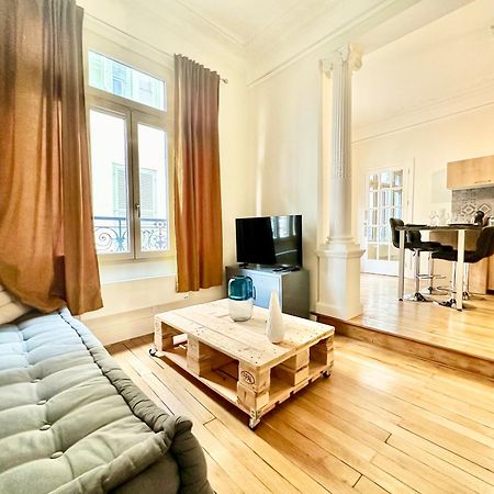 Le Pantheon, Urbain Et Authentique Apartment ลิมอจส์ ภายนอก รูปภาพ