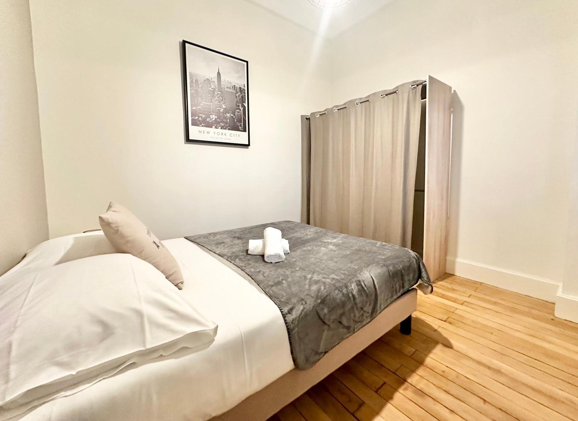 Le Pantheon, Urbain Et Authentique Apartment ลิมอจส์ ภายนอก รูปภาพ